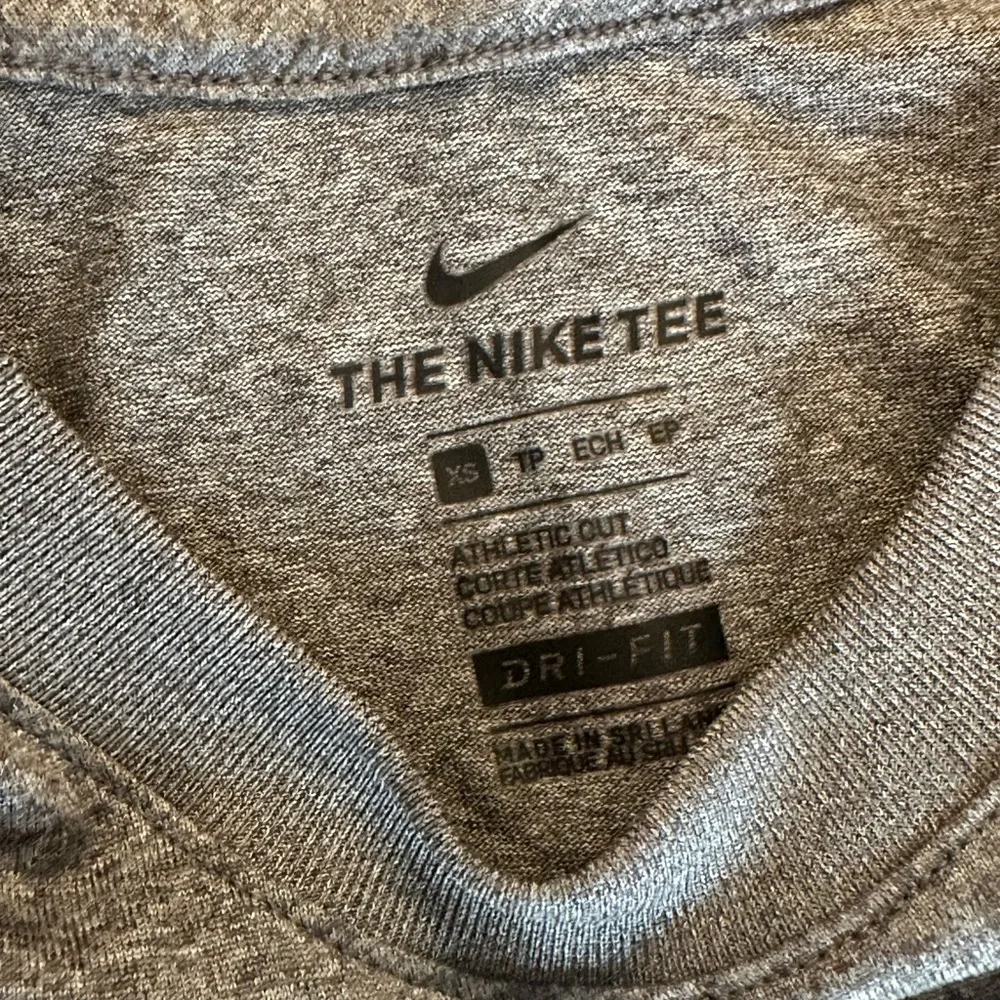 Nike The Nike Tee Just Do It Dri-Fit Tank Top Gray XS EUC
